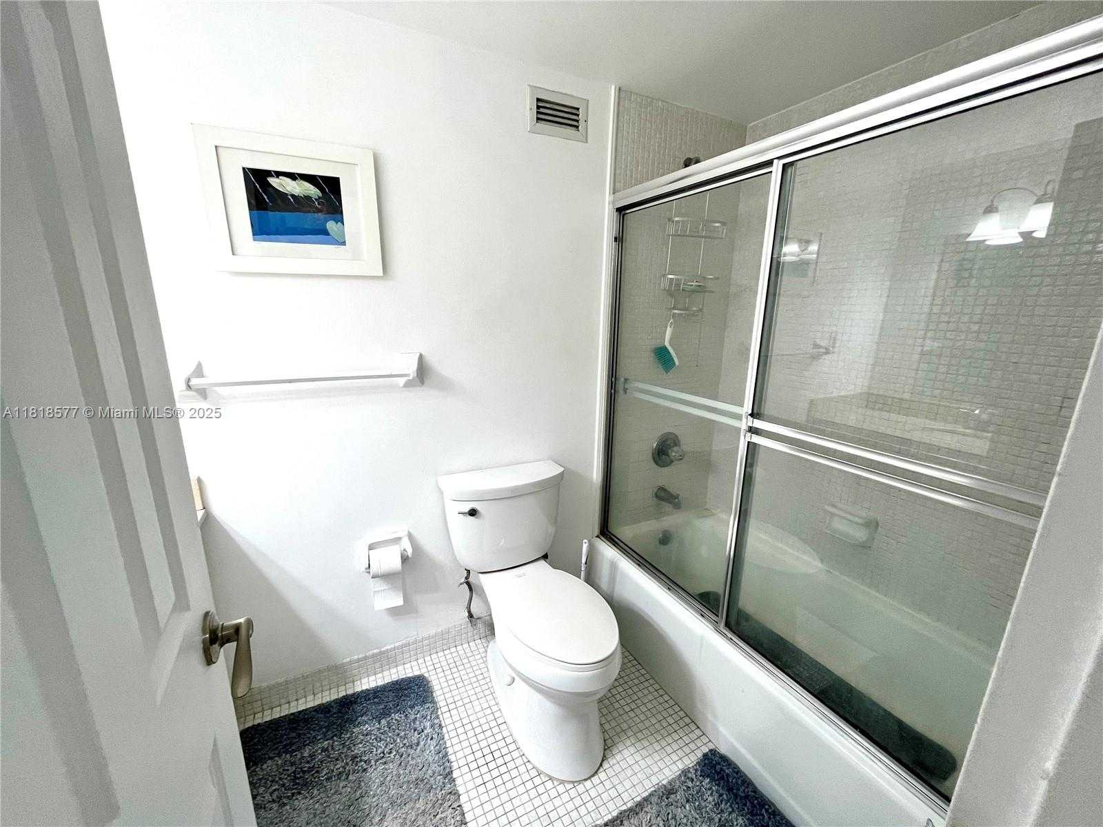 Small Image of 2899 COLLINS AVE #810, Miami Beach Number 11