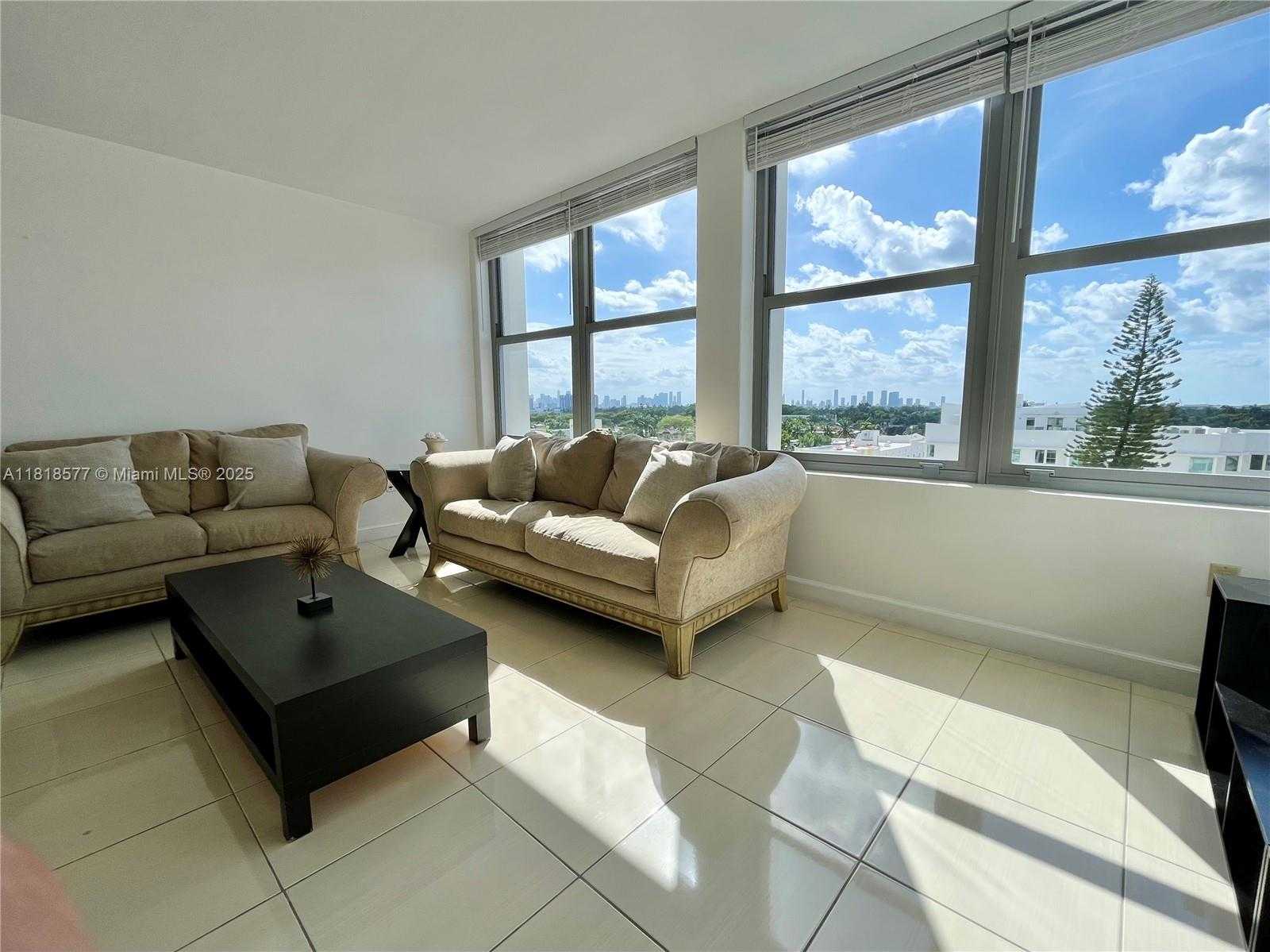 Small Image of 2899 COLLINS AVE #810, Miami Beach Number 12