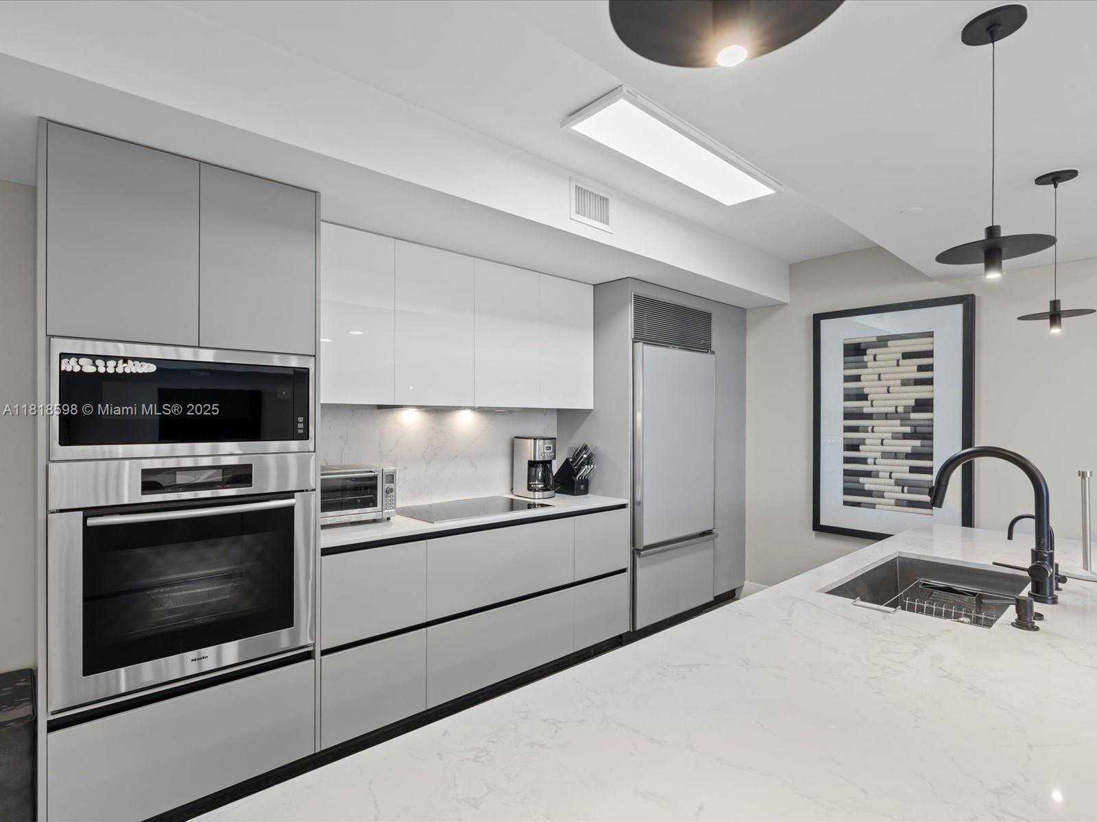 Small Image of 17201 COLLINS AVE #1007, Sunny Isles Beach Number 17