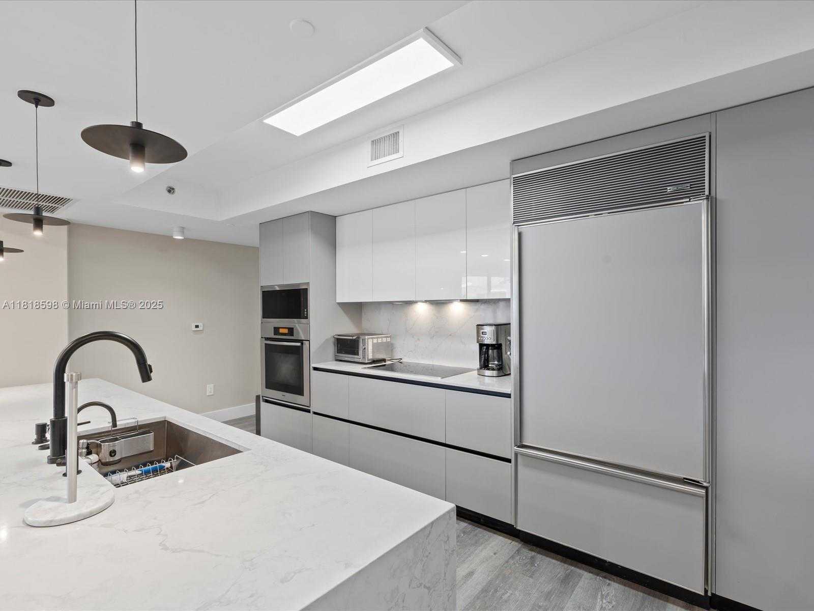 Small Image of 17201 COLLINS AVE #1007, Sunny Isles Beach Number 19
