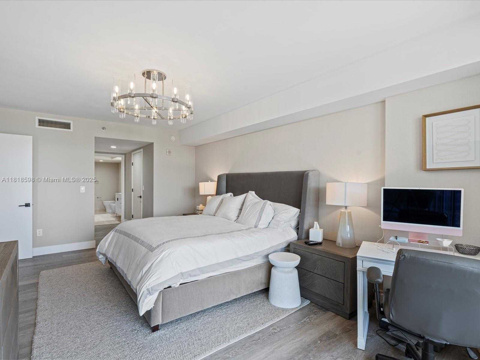 Small Image of 17201 COLLINS AVE #1007, Sunny Isles Beach Number 25