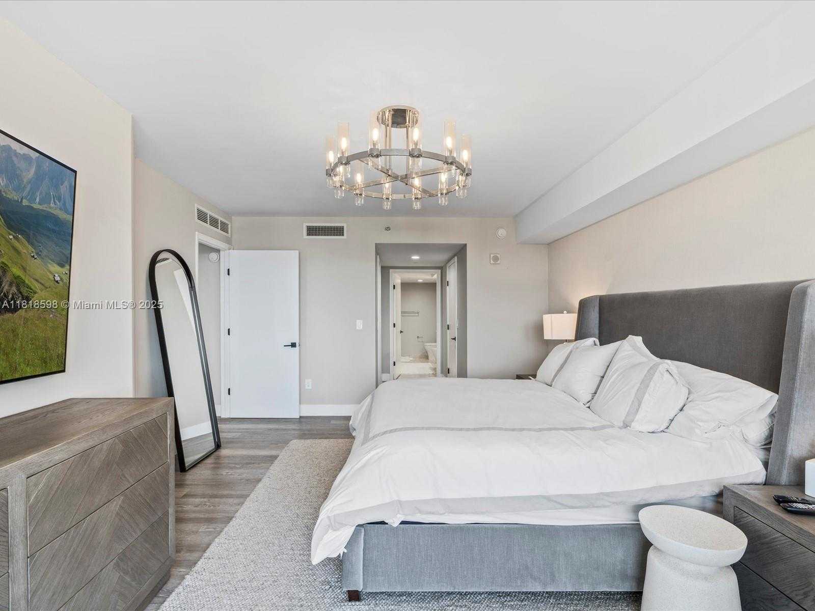 Small Image of 17201 COLLINS AVE #1007, Sunny Isles Beach Number 26