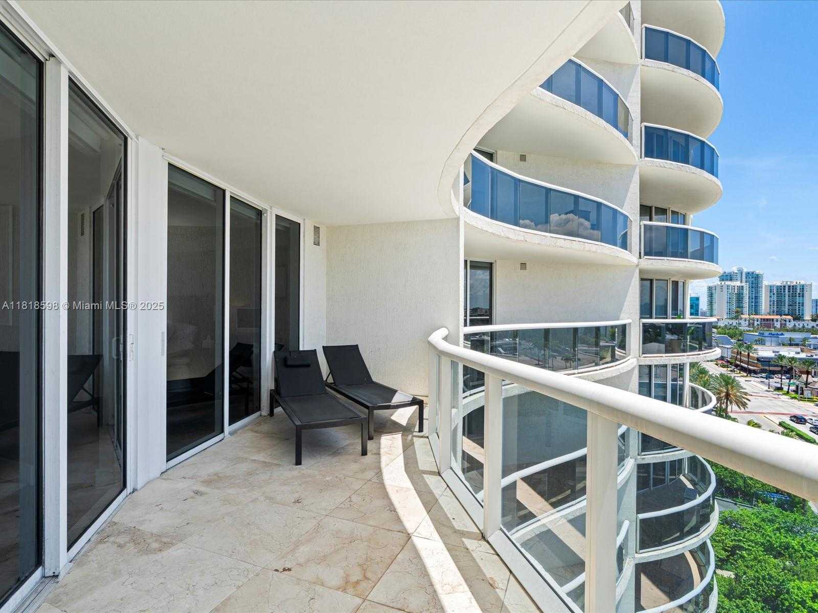 Small Image of 17201 COLLINS AVE #1007, Sunny Isles Beach Number 37