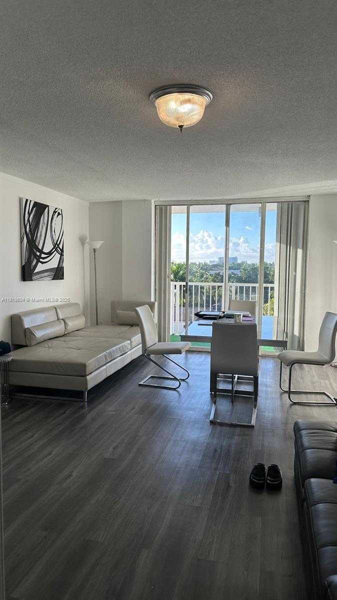 Small Image of 2000 NORTH EAST 135TH ST #509, North Miami Number 6