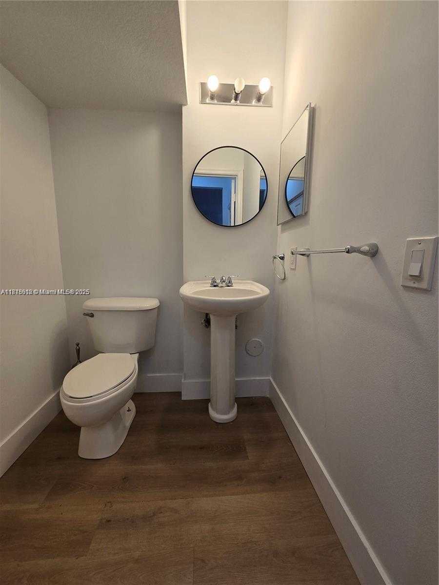 Small Image of 129 RIVERWALK CIR #129, Sunrise Number 12