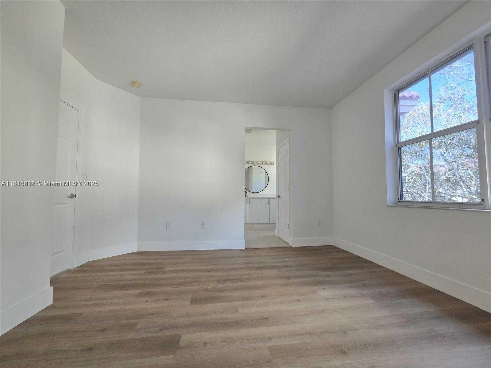 Small Image of 129 RIVERWALK CIR #129, Sunrise Number 15