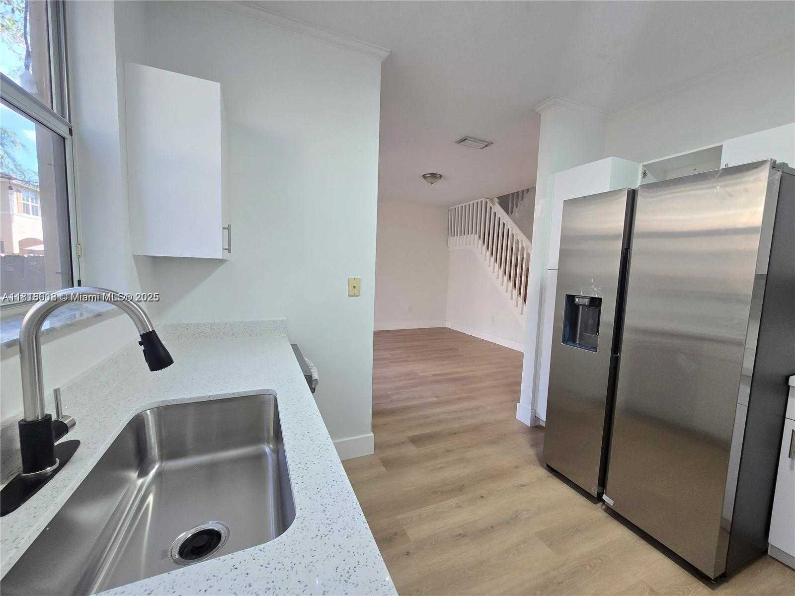 Small Image of 129 RIVERWALK CIR #129, Sunrise Number 6