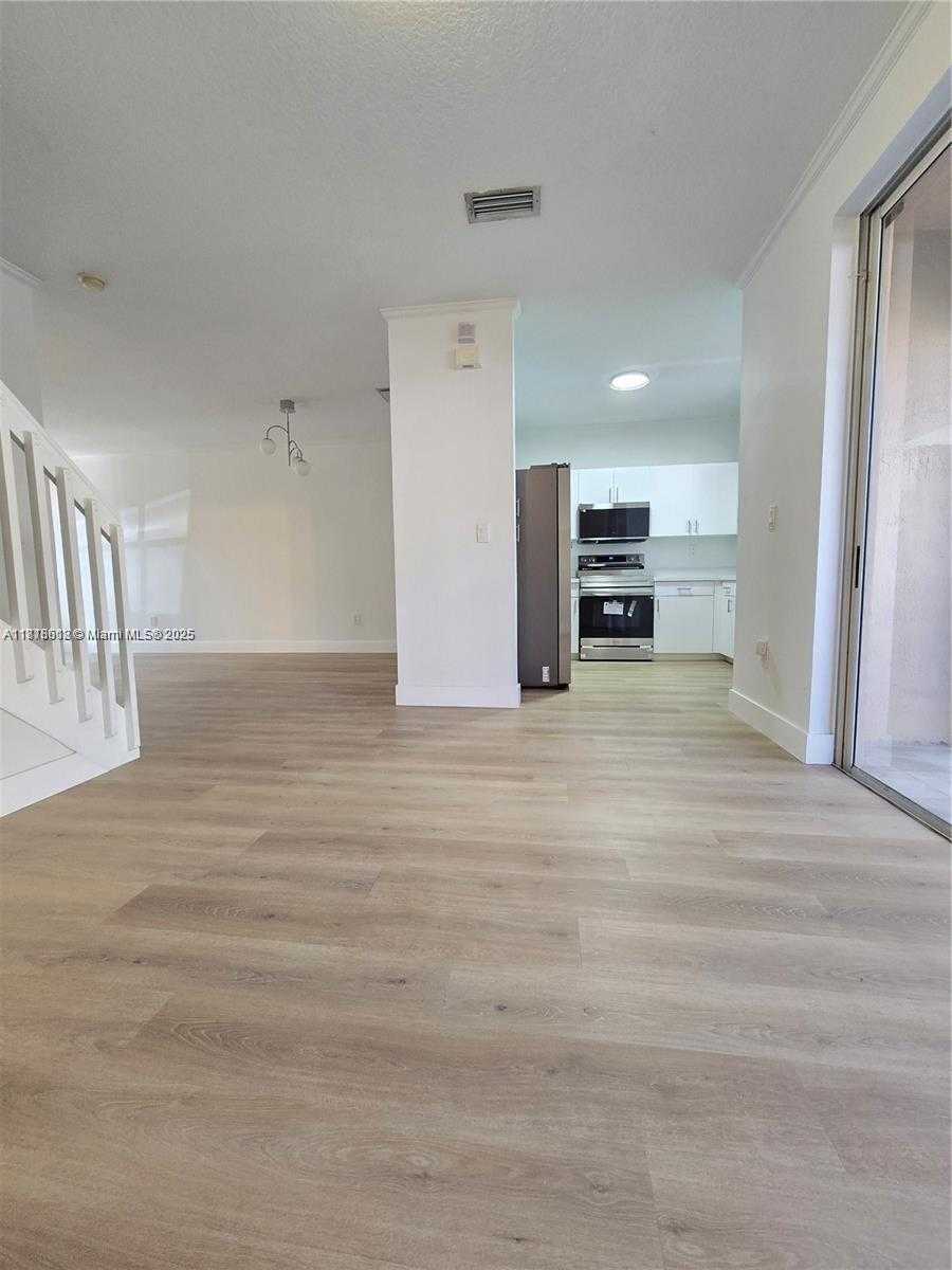 Small Image of 129 RIVERWALK CIR #129, Sunrise Number 8