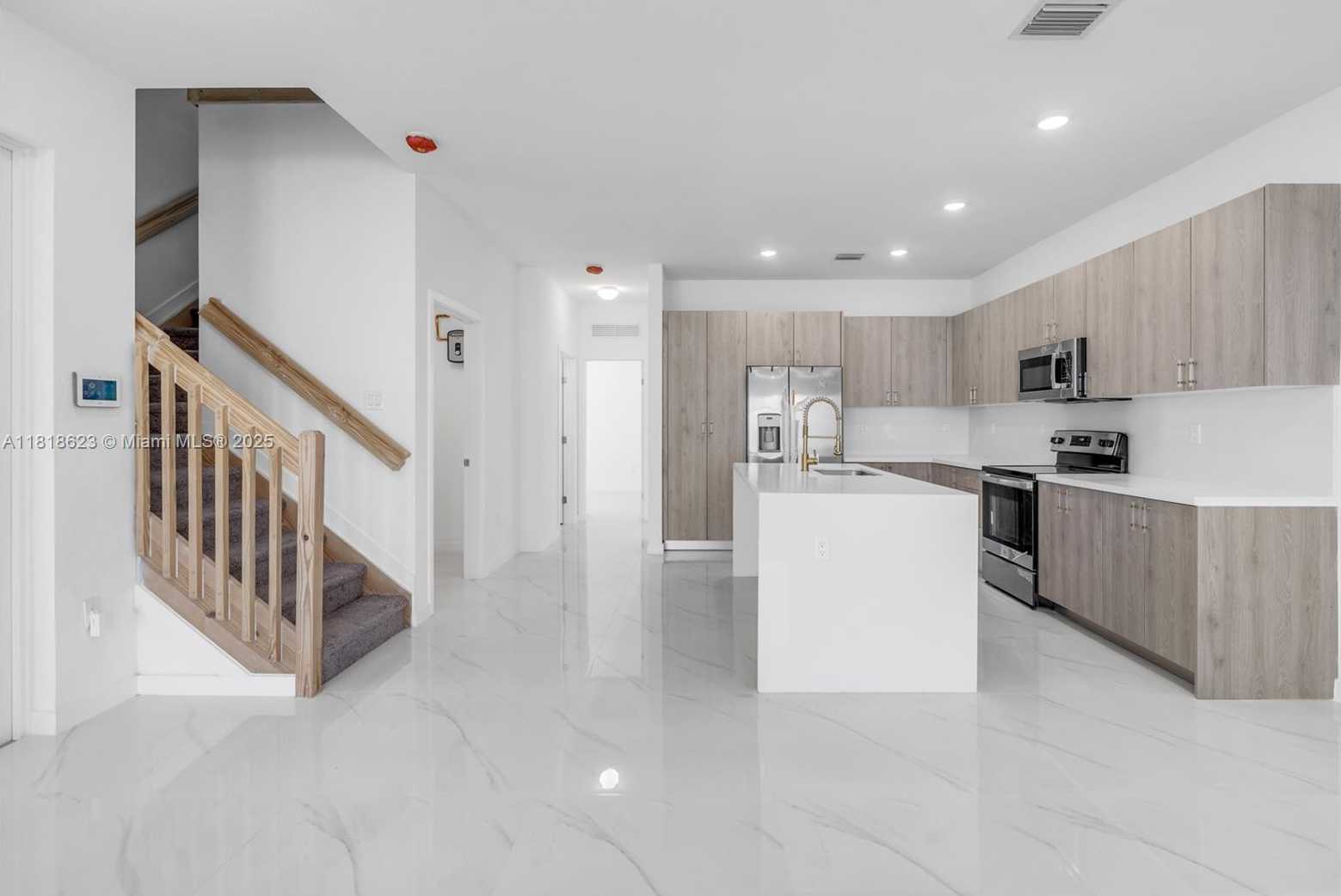 Small Image of 22479 SOUTH WEST 125 AVE #A, Miami Number 6