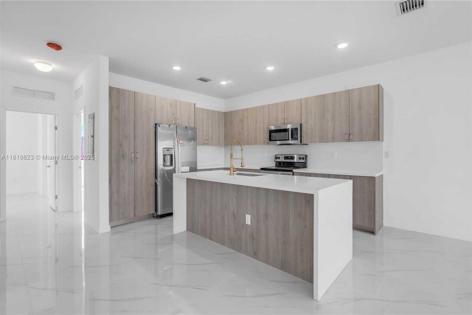 Small Image of 22479 SOUTH WEST 125 AVE #A, Miami Number 7