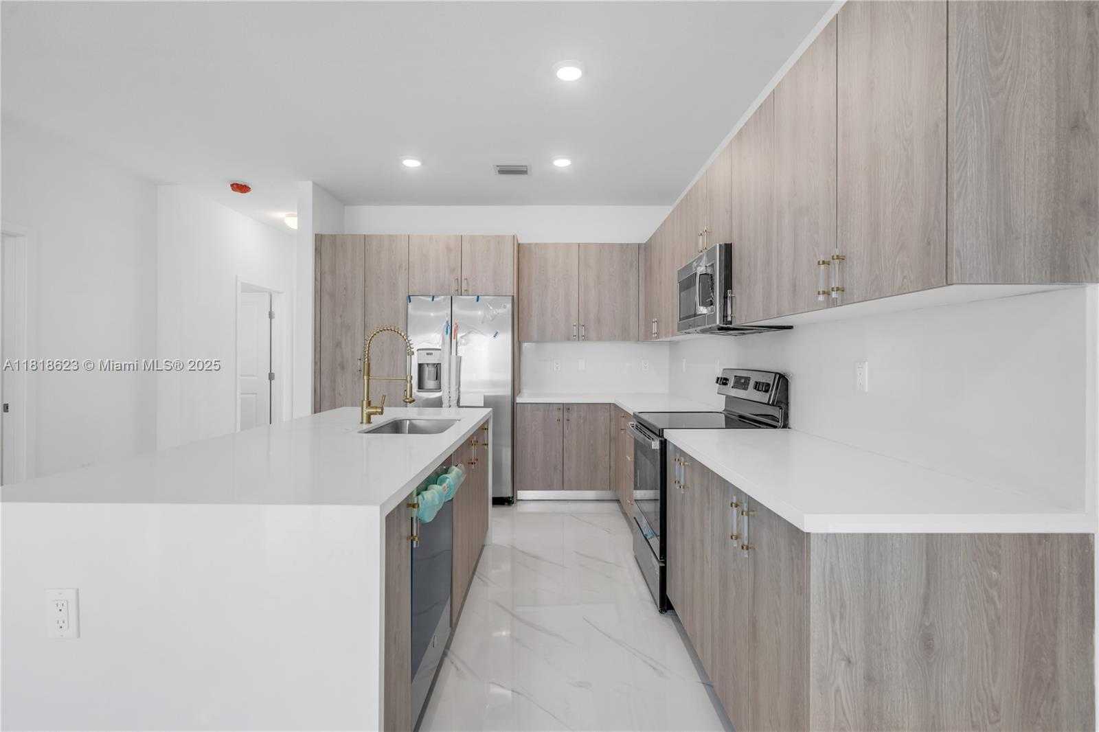 Small Image of 22479 SOUTH WEST 125 AVE #A, Miami Number 8