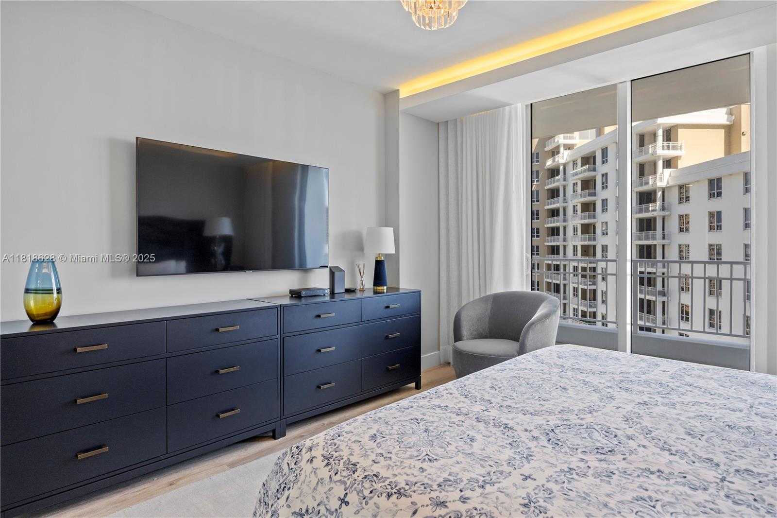 Small Image of 801 BRICKELL KEY BLVD #2203, Miami Number 10