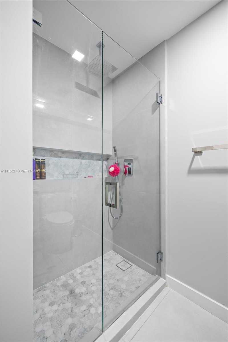 Small Image of 801 BRICKELL KEY BLVD #2203, Miami Number 24