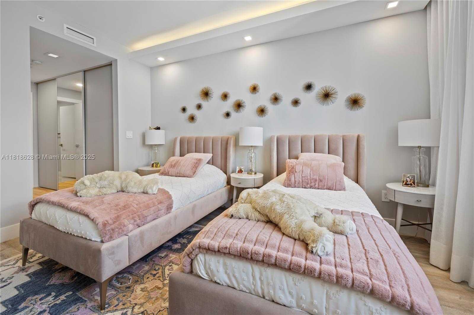 Small Image of 801 BRICKELL KEY BLVD #2203, Miami Number 30