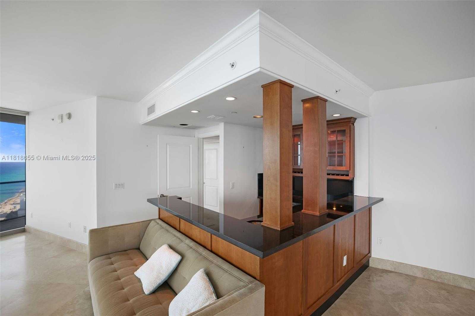 Small Image of 3101 SOUTH OCEAN DR #2708, Hollywood Number 13
