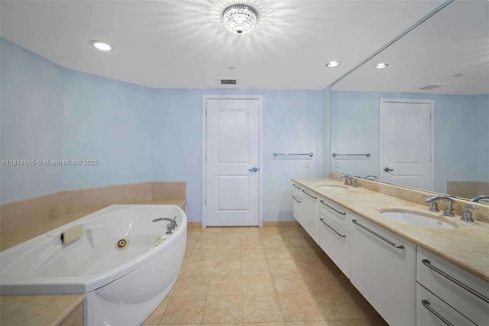 Small Image of 3101 SOUTH OCEAN DR #2708, Hollywood Number 27