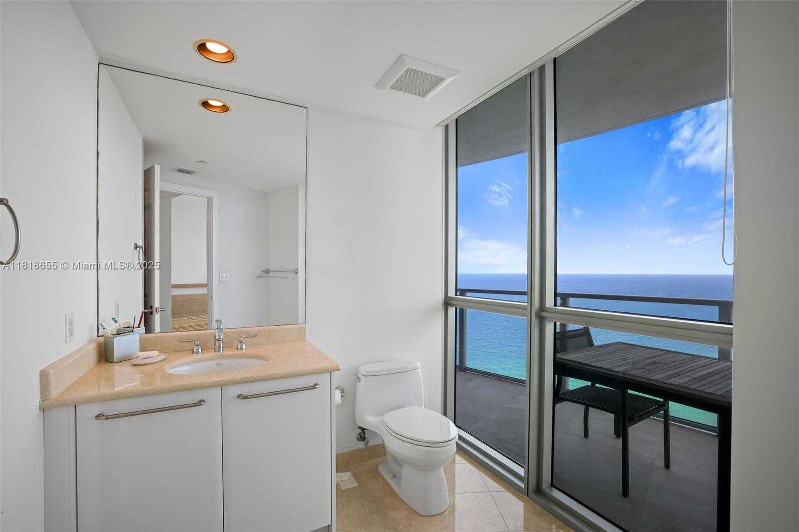 Small Image of 3101 SOUTH OCEAN DR #2708, Hollywood Number 31