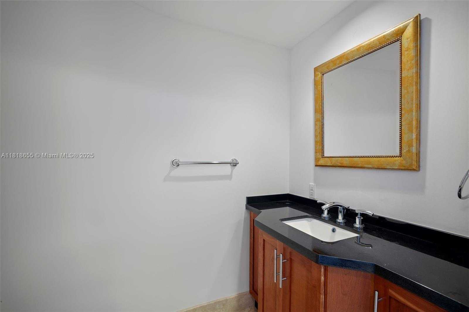 Small Image of 3101 SOUTH OCEAN DR #2708, Hollywood Number 38