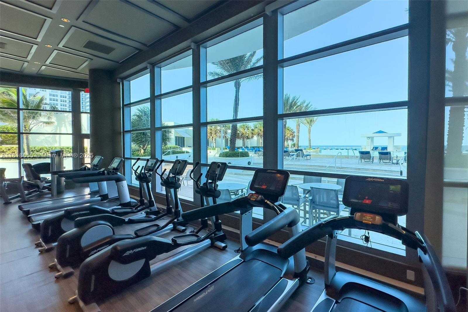 Small Image of 3101 SOUTH OCEAN DR #2708, Hollywood Number 54