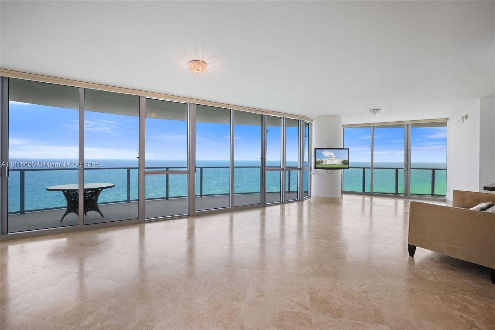 Small Image of 3101 SOUTH OCEAN DR #2708, Hollywood Number 8