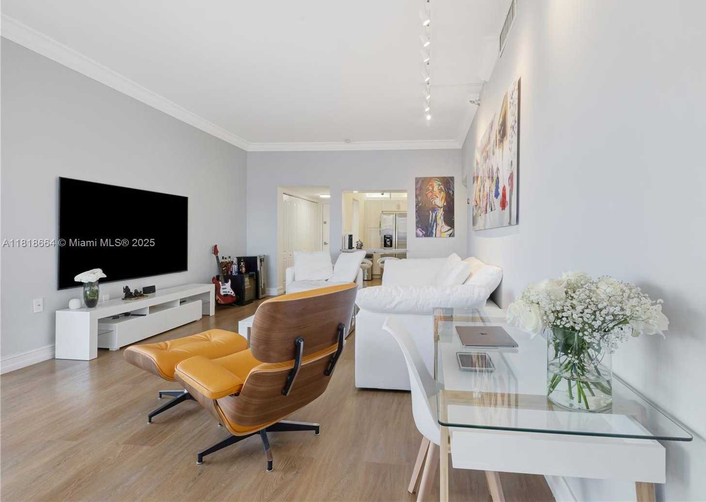 Small Image of 20505 EAST COUNTRY CLUB DR #143, Aventura Number 3