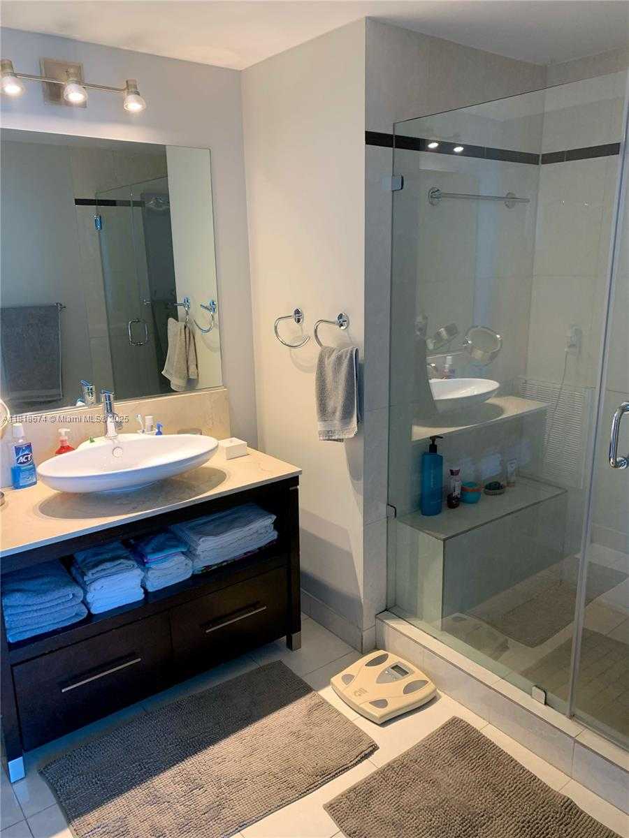 Small Image of 480 NORTH EAST 30TH ST #1505, Miami Number 12