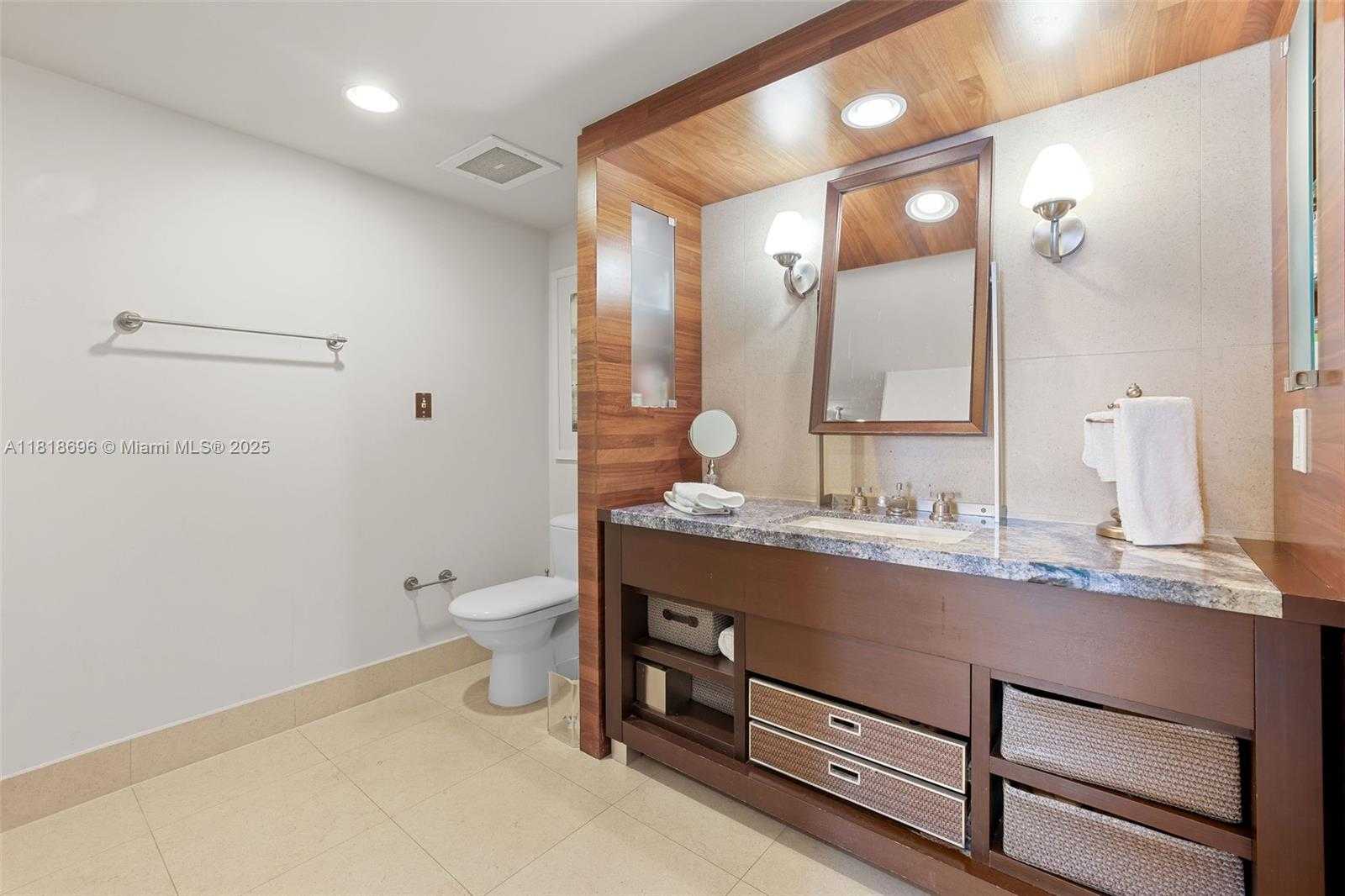 Small Image of 6801 COLLINS AVE #1401 (Door Number), Miami Beach Number 23