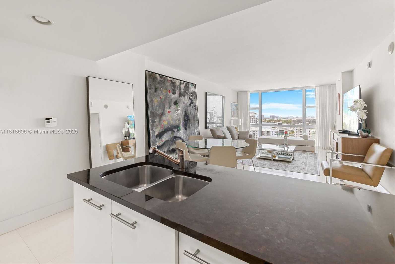 Small Image of 6801 COLLINS AVE #1401 (Door Number), Miami Beach Number 5