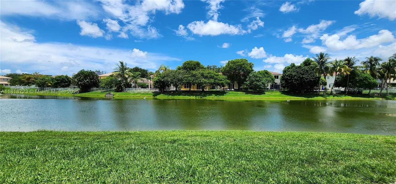 Small Image of 1707 NORTH WEST 78TH WAY, Pembroke Pines Number 17