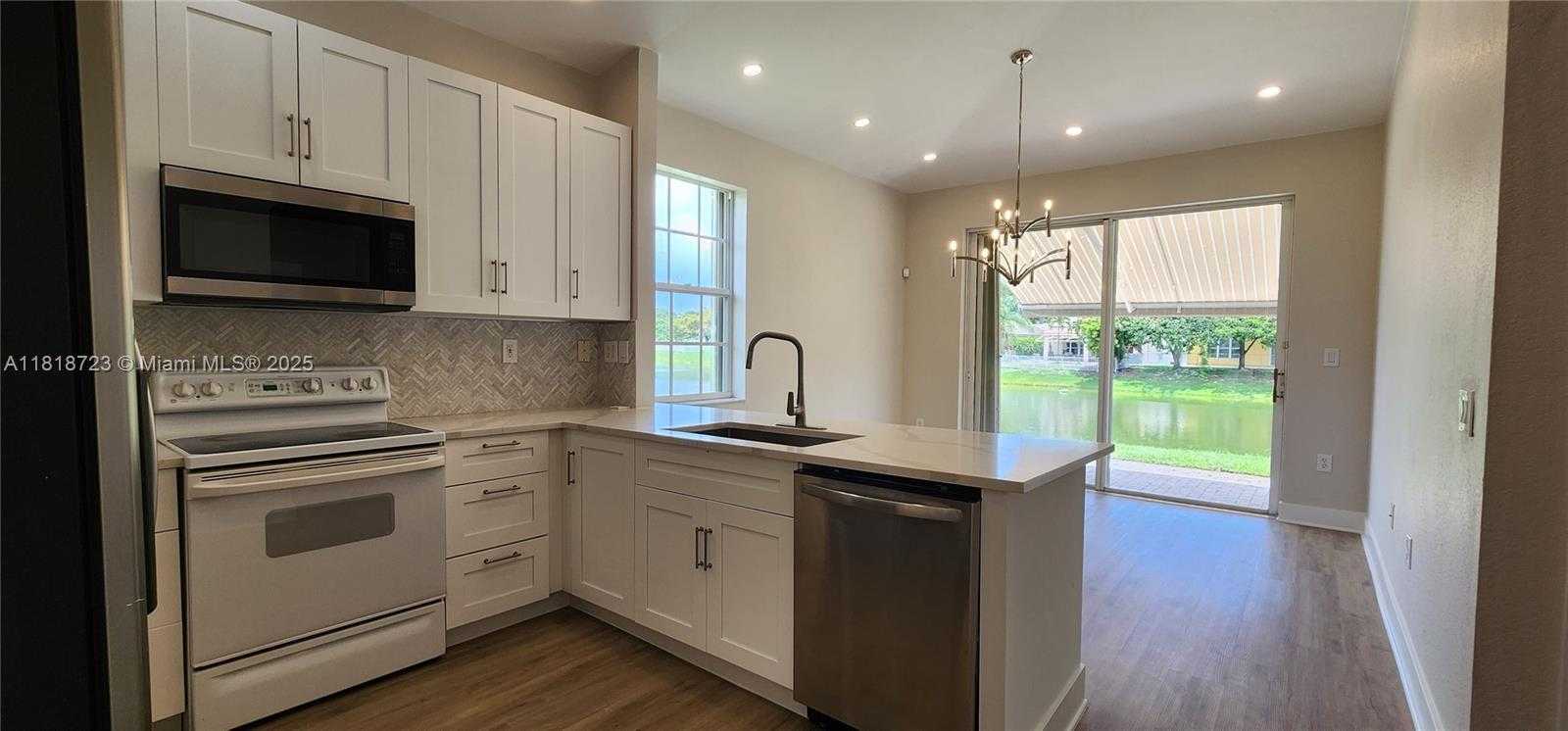 Small Image of 1707 NORTH WEST 78TH WAY, Pembroke Pines Number 5