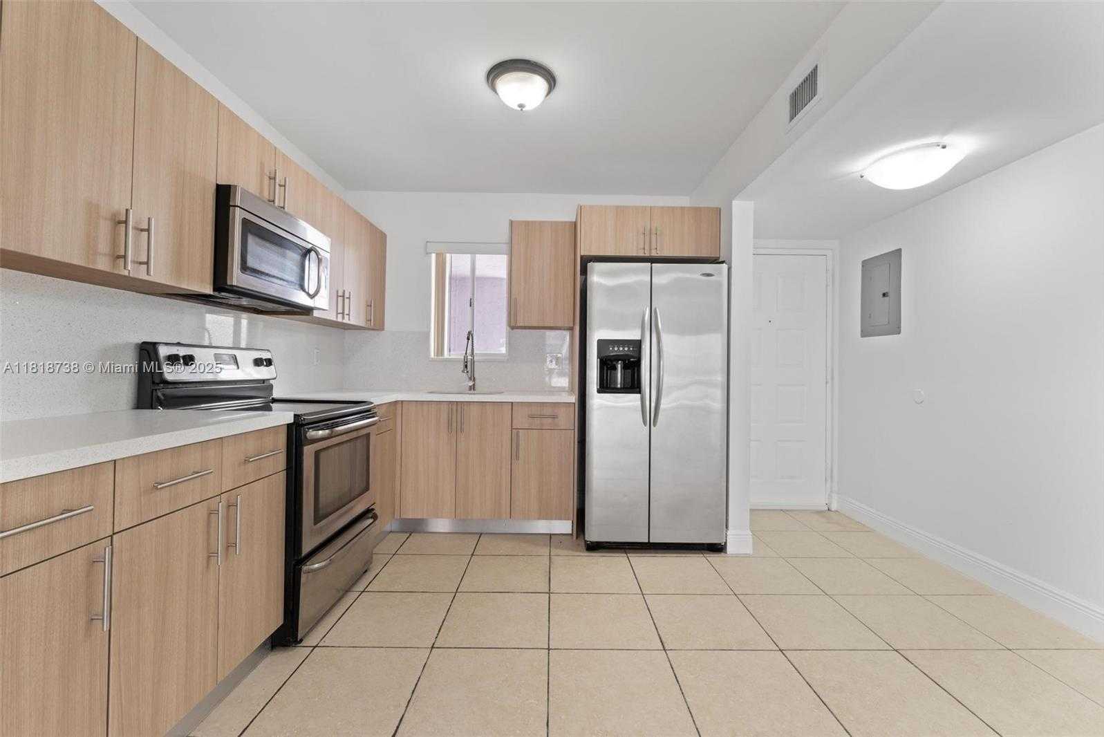 Small Image of 2660 WEST 76TH ST #106, Hialeah Number 8