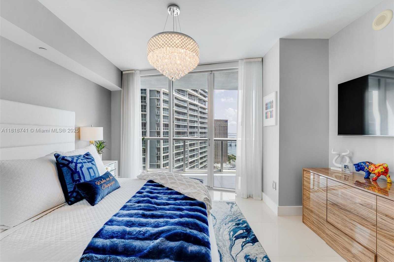 Small Image of 495 BRICKELL AVE #3604, Miami Number 11