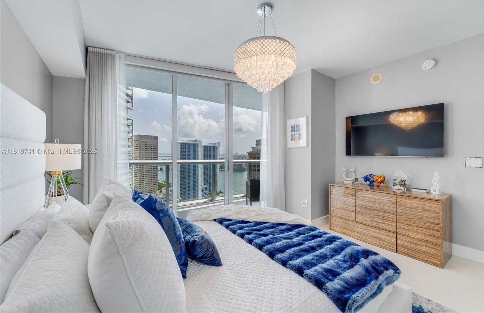 Small Image of 495 BRICKELL AVE #3604, Miami Number 9
