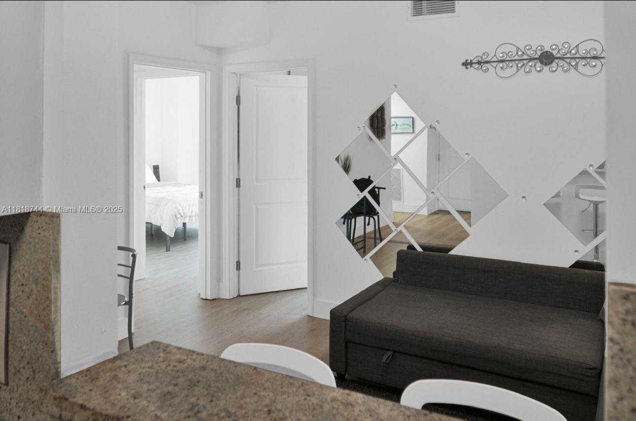 Small Image of 1250 SOUTH MIAMI AVE #2310, Miami Number 5