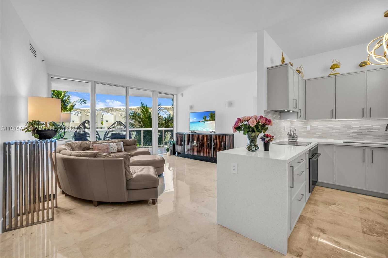 Small Image of 400 ALTON RD #407, Miami Beach Number 14
