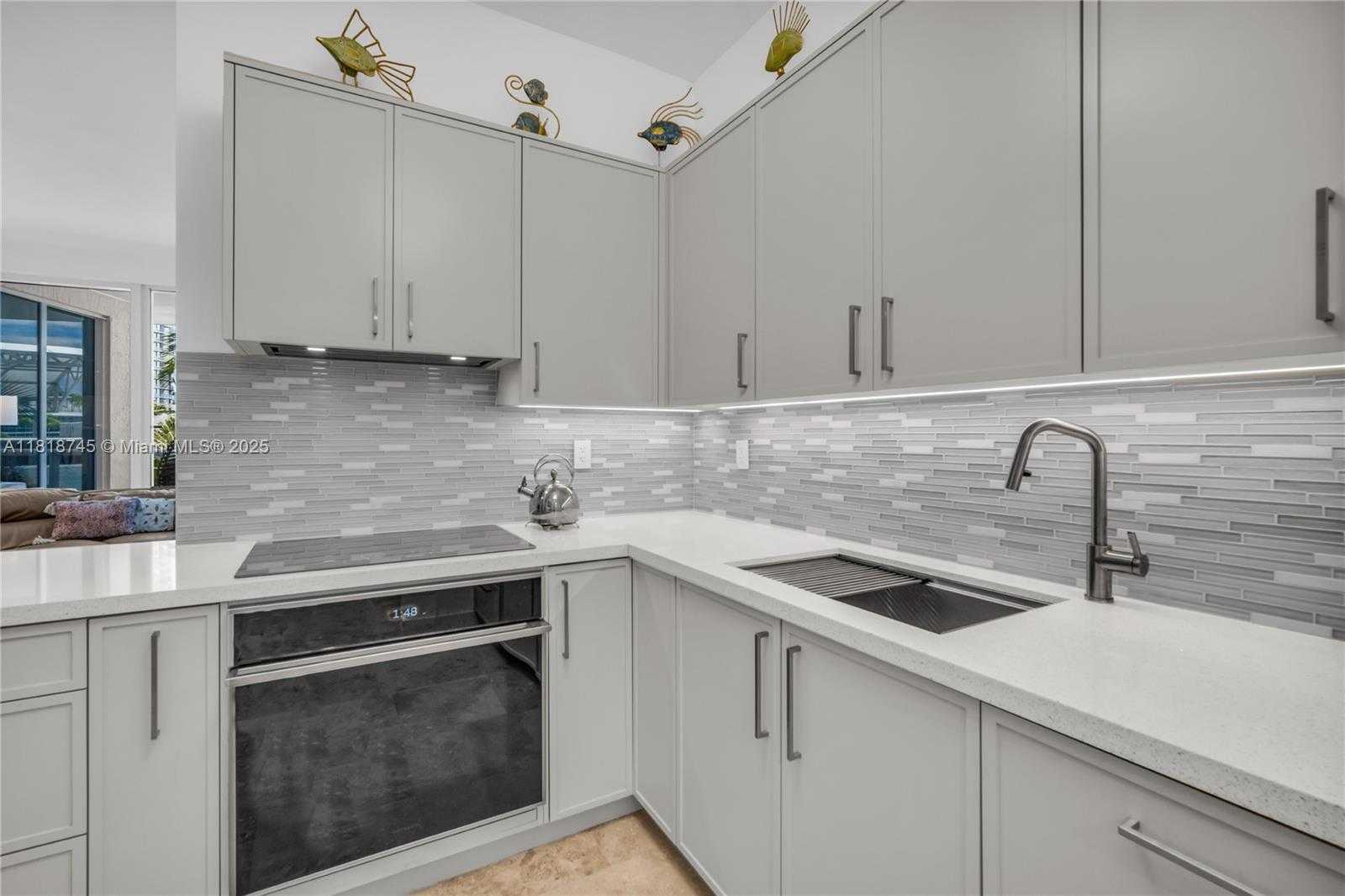 Small Image of 400 ALTON RD #407, Miami Beach Number 17