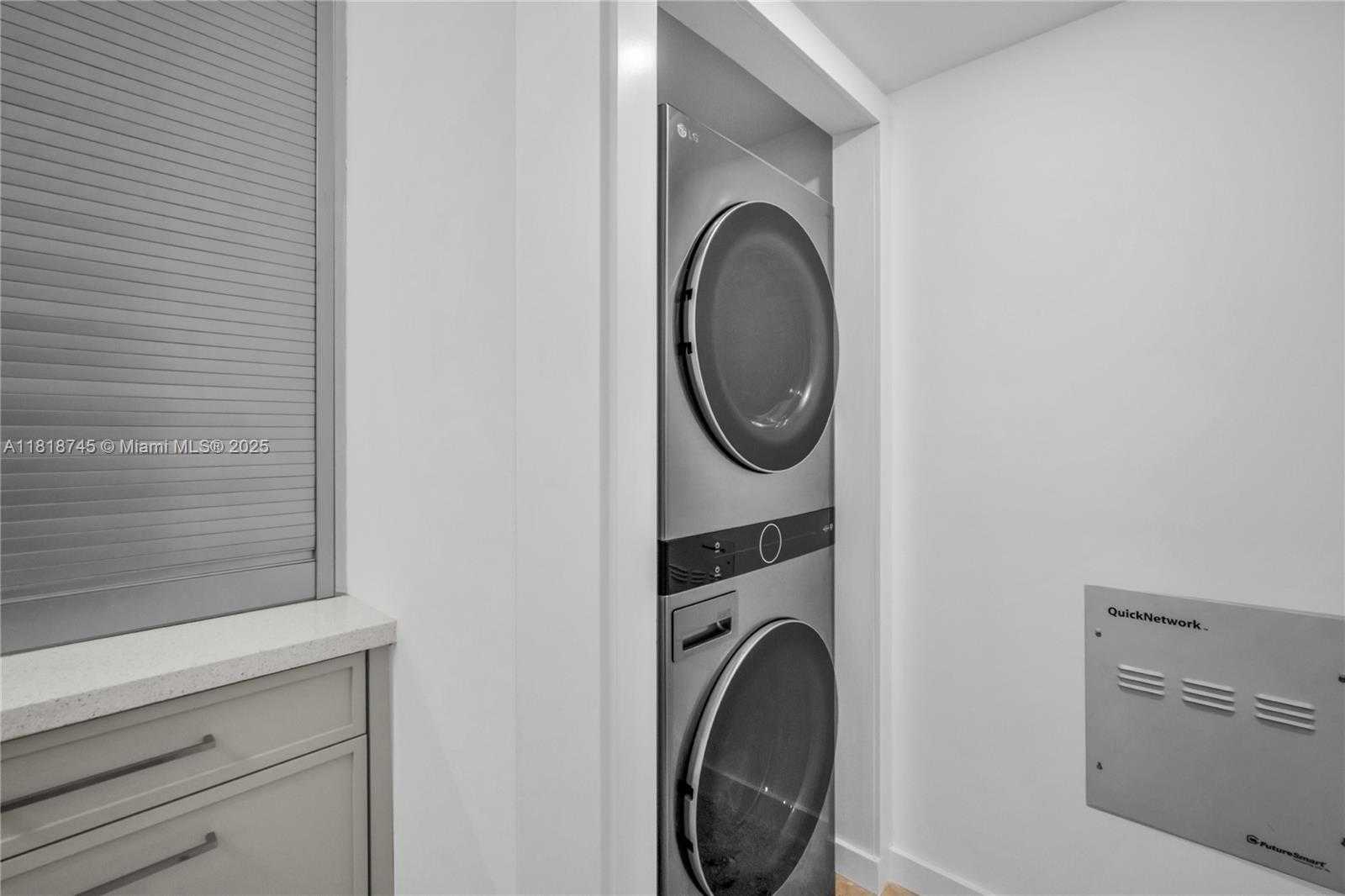 Small Image of 400 ALTON RD #407, Miami Beach Number 19