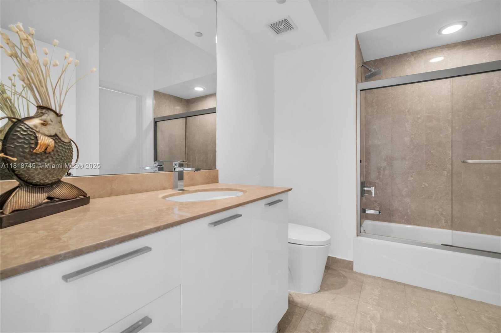 Small Image of 400 ALTON RD #407, Miami Beach Number 27
