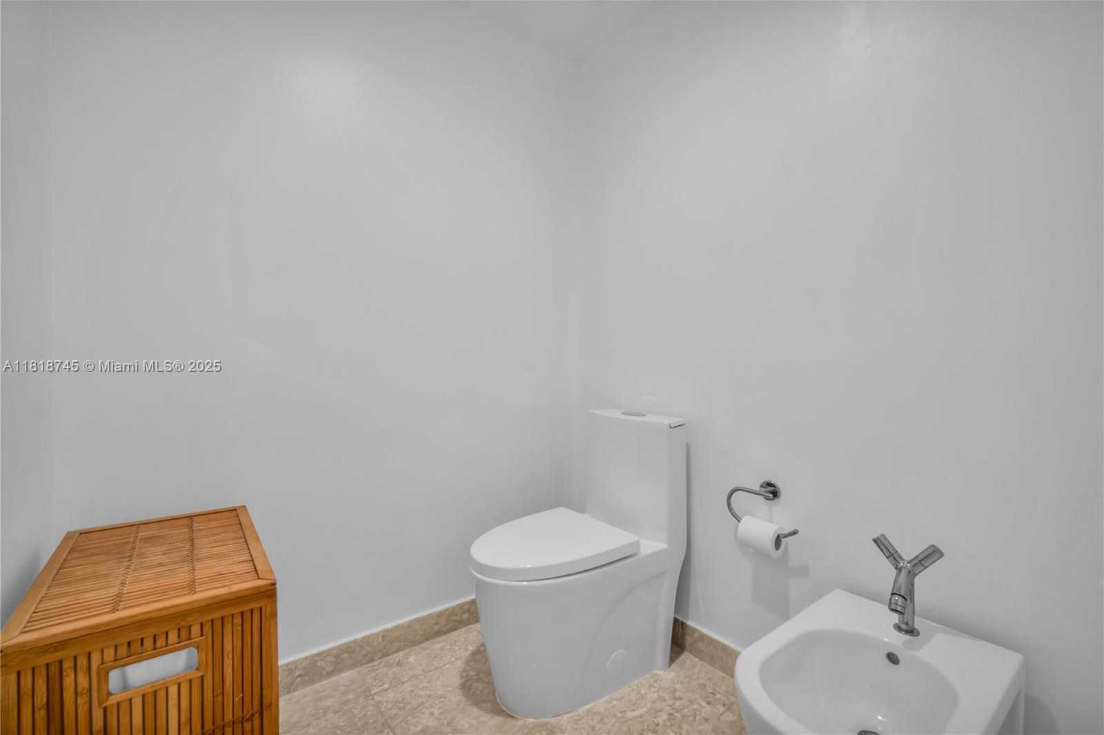 Small Image of 400 ALTON RD #407, Miami Beach Number 31