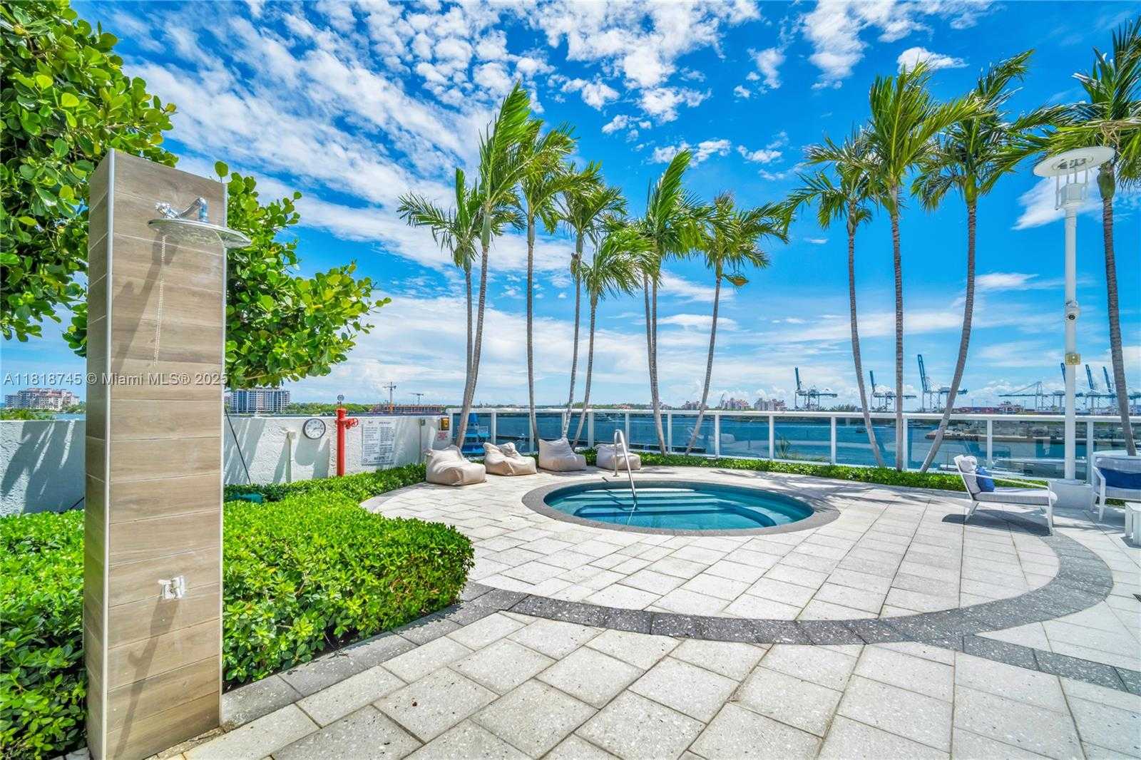 Small Image of 400 ALTON RD #407, Miami Beach Number 52