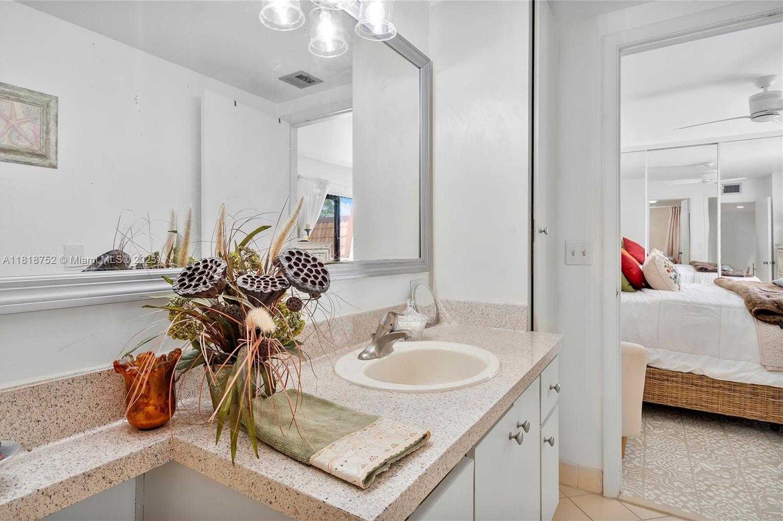Small Image of 839 BLUE RIDGE CIR #839, West Palm Beach Number 11
