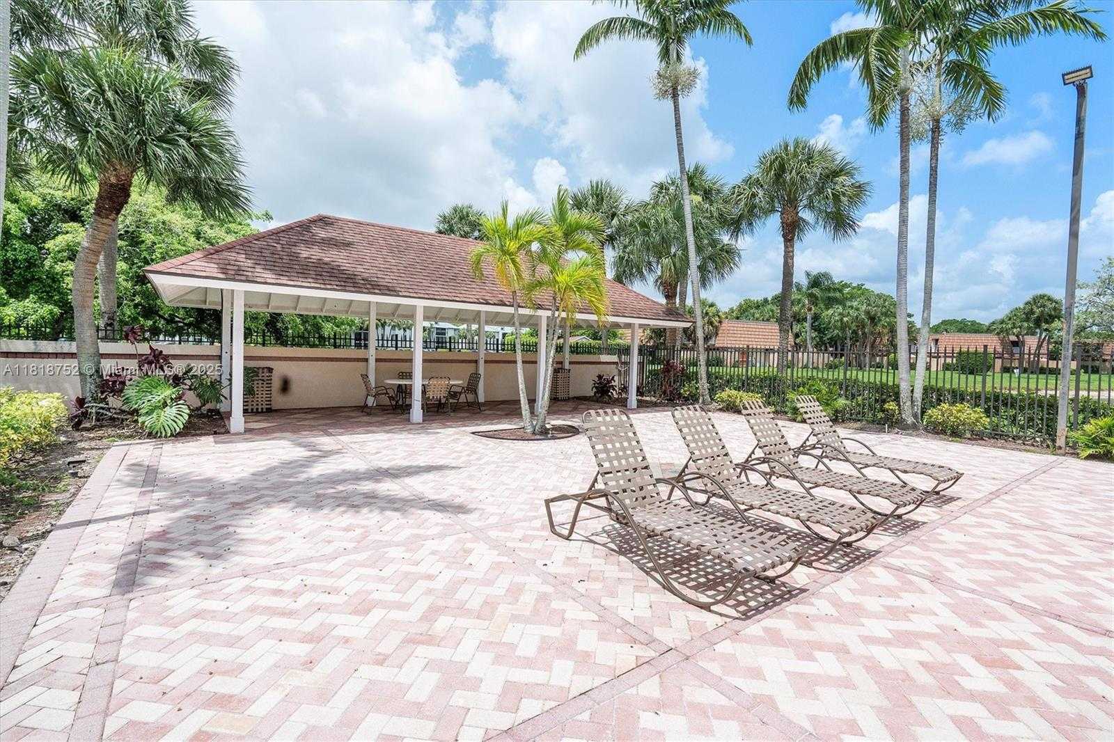 Small Image of 839 BLUE RIDGE CIR #839, West Palm Beach Number 26