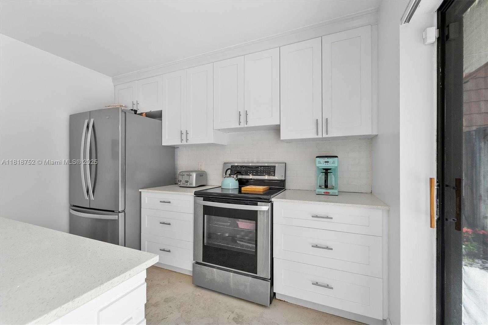 Small Image of 839 BLUE RIDGE CIR #839, West Palm Beach Number 4