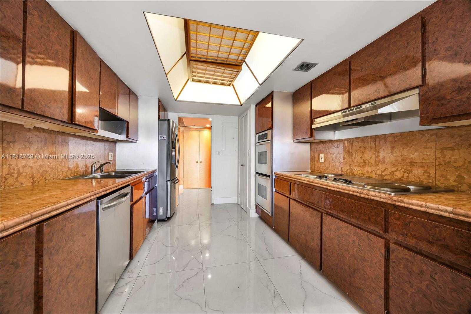 Small Image of 1800 NORTH EAST 114TH ST #1103, Miami Number 12