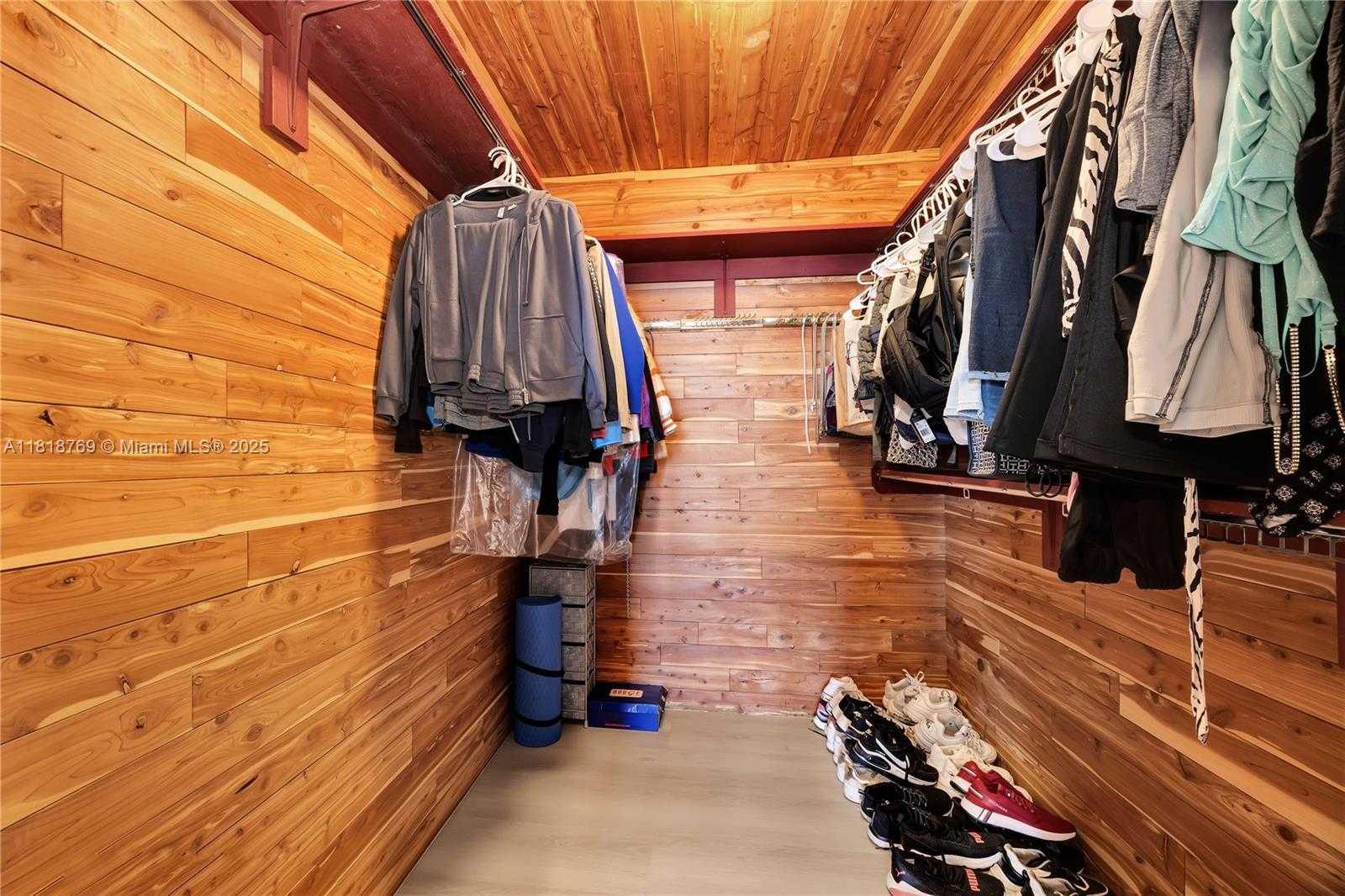Small Image of 1800 NORTH EAST 114TH ST #1103, Miami Number 21