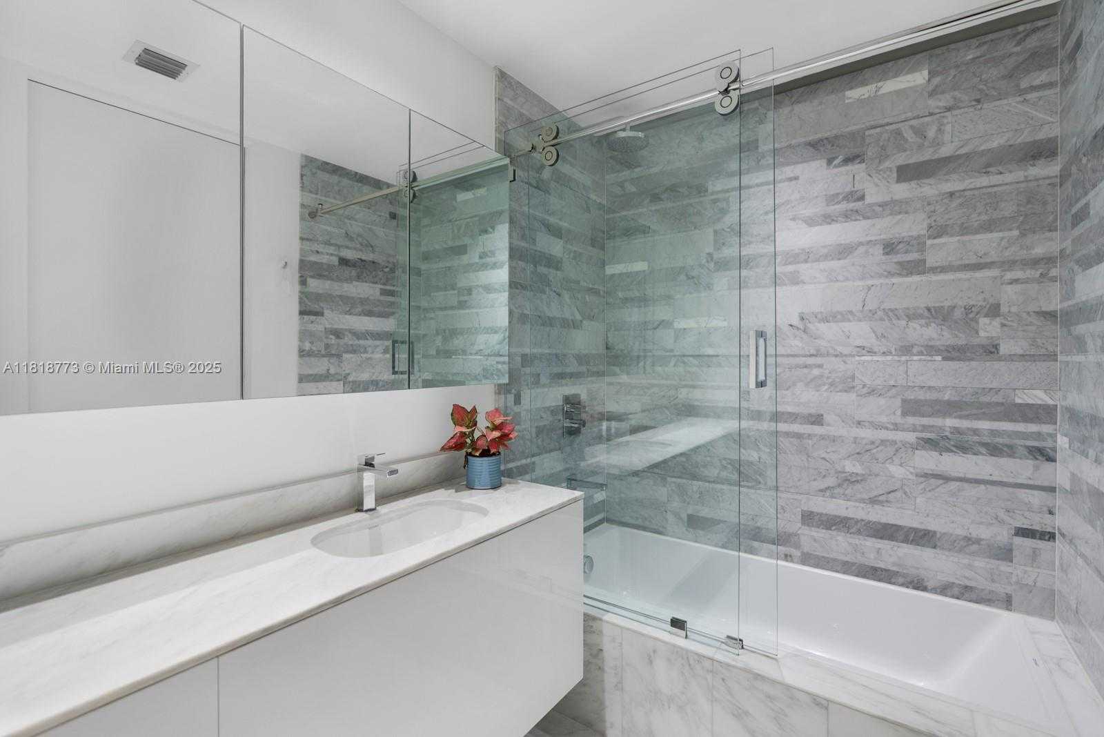Small Image of 10203 COLLINS AVE #701, Bal Harbour Number 24