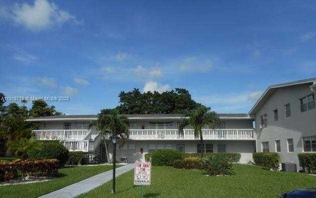 Small Image of Deerfield Beach Number 15