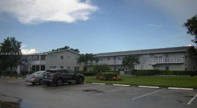 Small Image of Deerfield Beach Number 16