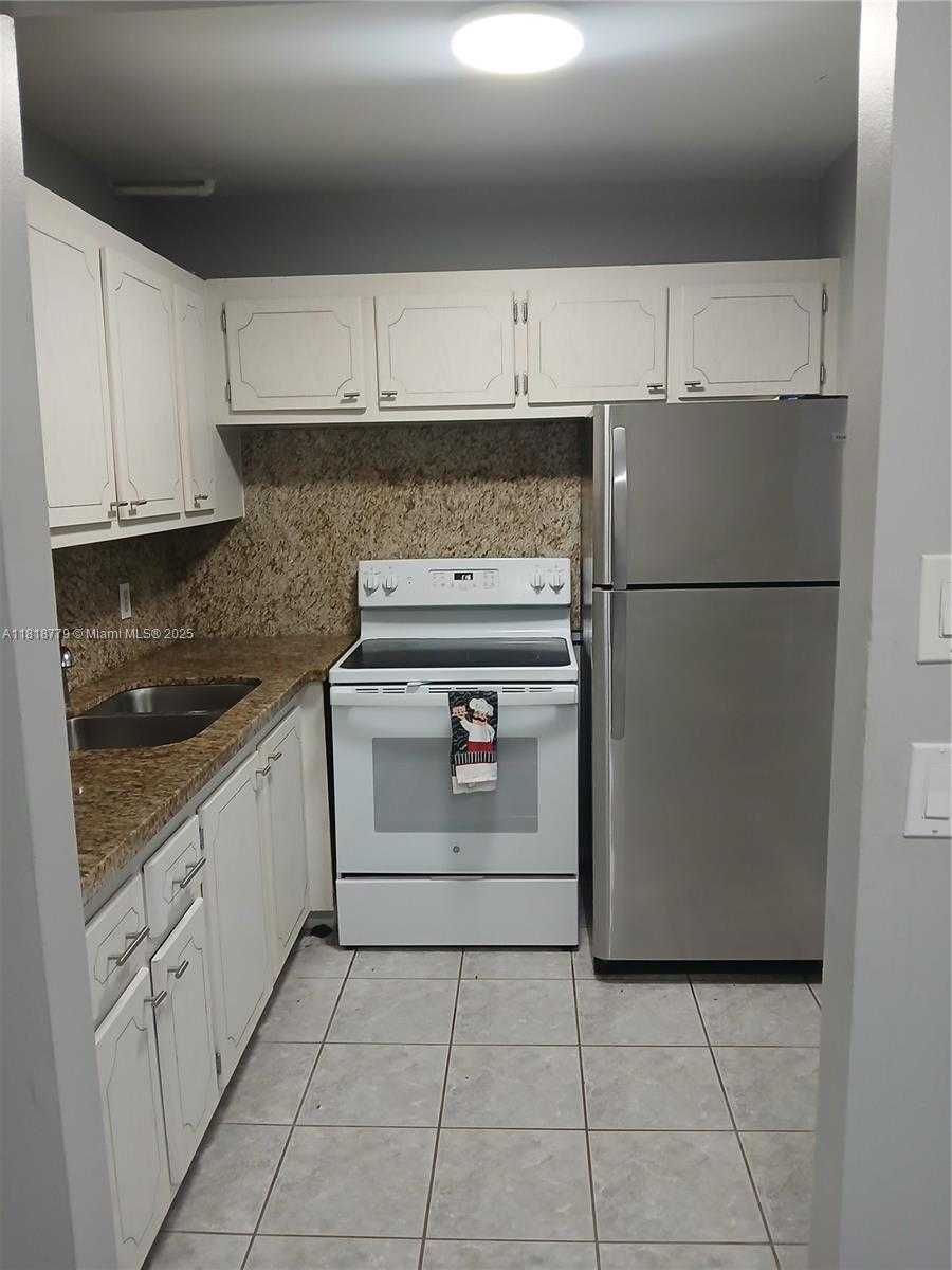 Small Image of Deerfield Beach Number 6