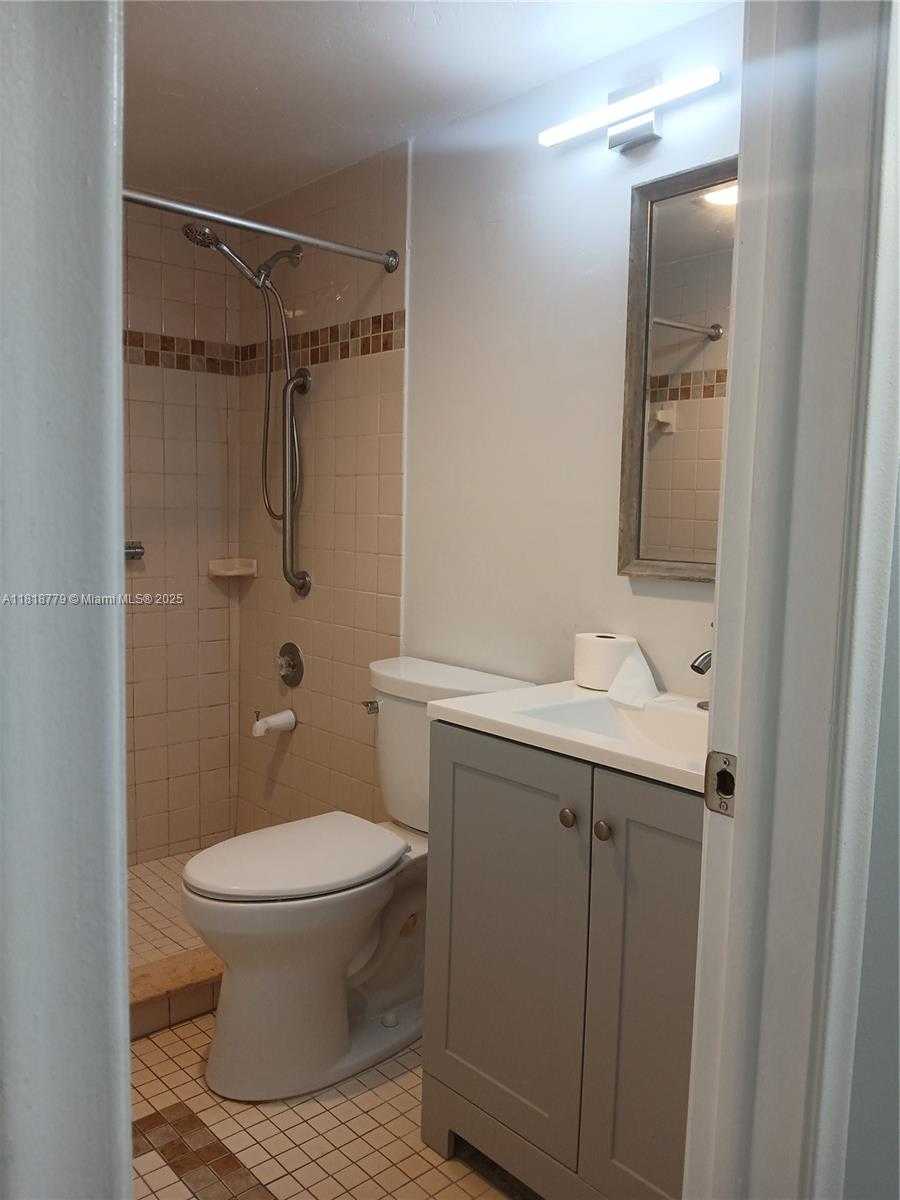 Small Image of Deerfield Beach Number 7